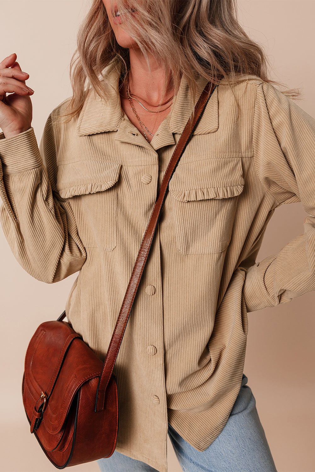 Licht Frans beige effen geplooide klepzak corduroy shacket met knoopsluiting