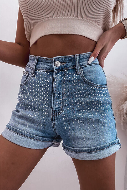 Ashleigh Blue met strass versierde denim shorts