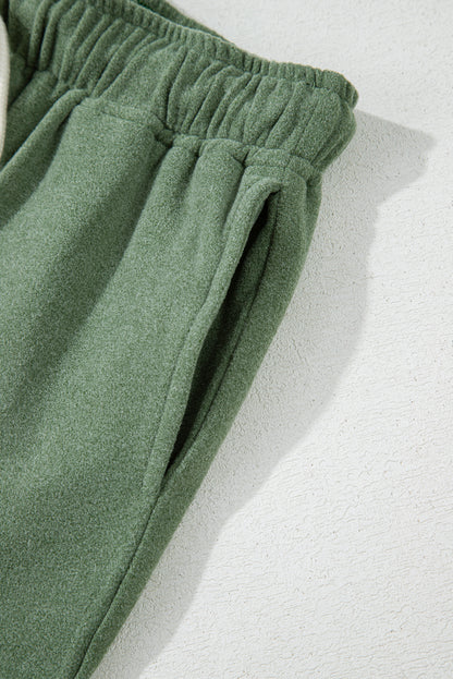 Ensemble deux pièces en polaire verte avec pull court et short