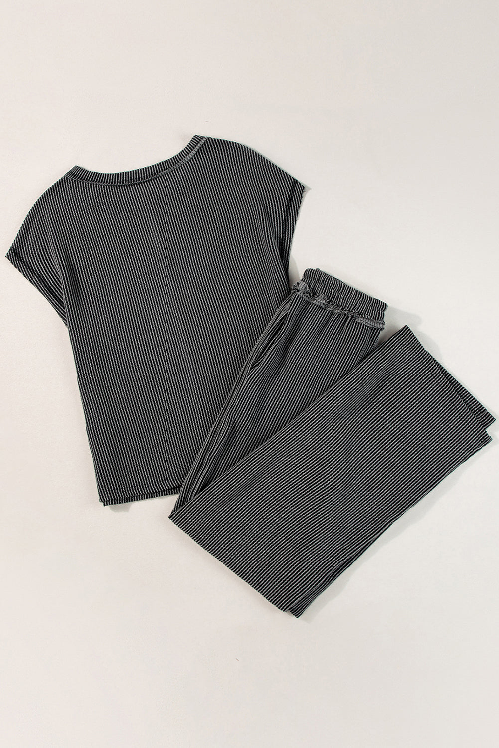 Carbon Grey Exposed Seam Ribbed T-shirt en broek Tweedelige outfit