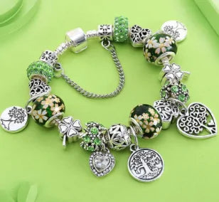 Peridot bloem kraal bedelarmband