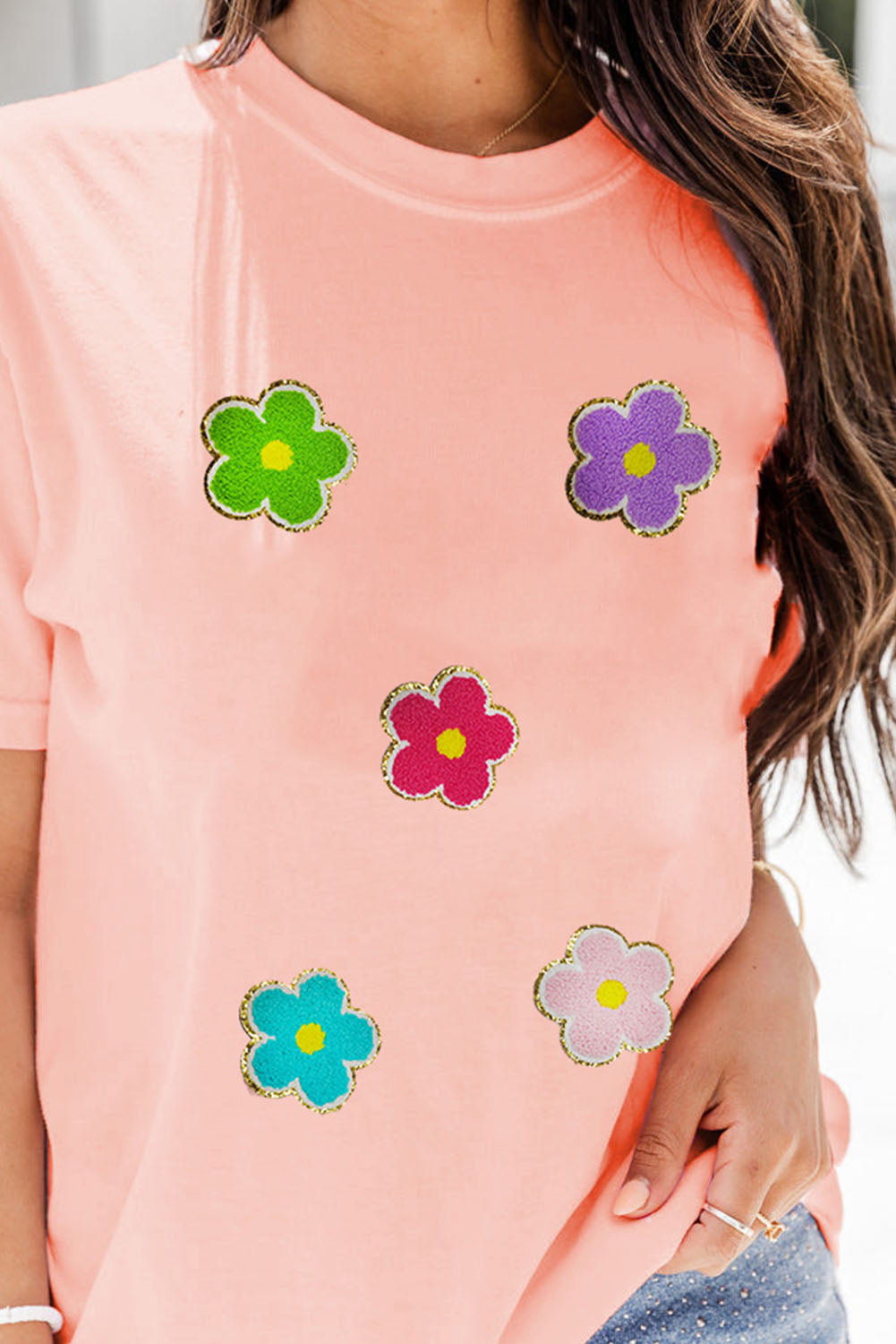 Roze glinsterende chenille bloemen patched patroon ronde hals T-shirt