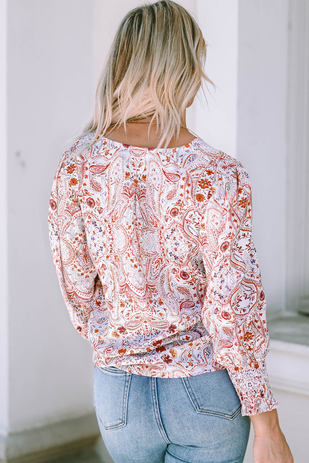 Vurig rode vintage boho print blouse met geplooide manchetten