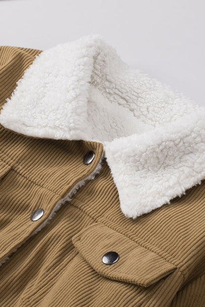 Khaki Corduroy Sherpa-jack met drukknoopsluiting en klep