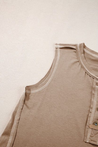 Licht Frans beige Henley tanktop met contrasterende stiksels en zichtbare naden