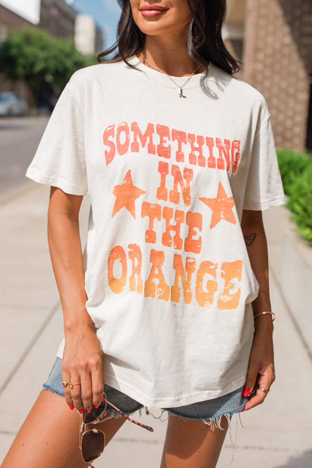 Wit SOMETHING IN THE ORANGE Grafisch T-shirt met ronde hals