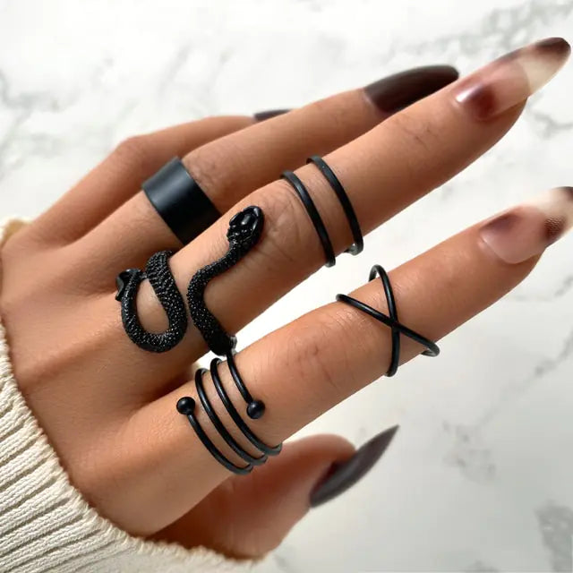 Heart Black Rings Set