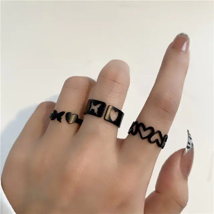 Heart Black Rings Set