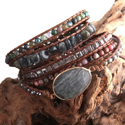 Boheemse natuurstenen bedelarmband