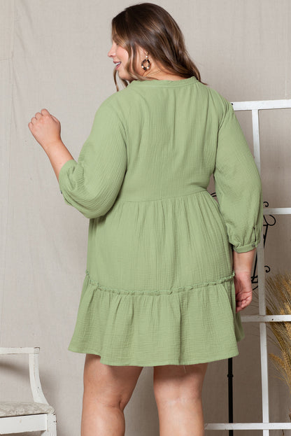 Groene getextureerde geplooide geknoopte V-hals plus-size mini-jurk