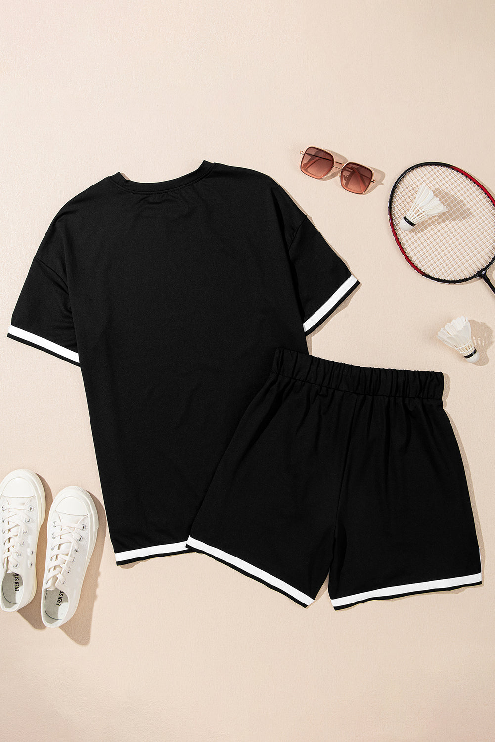 Ensemble t-shirt et short à bordure contrastante noire