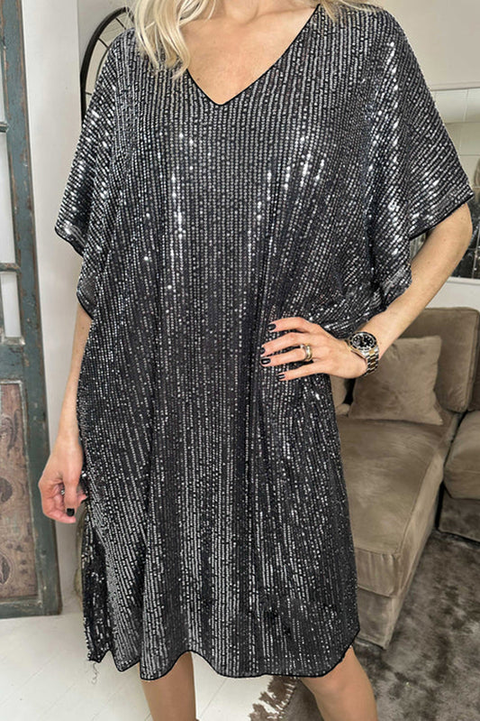 Robe droite à paillettes gris foncé et manches chauve-souris à col en V