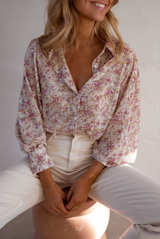 Chemise à imprimé floral rose à manches bouffantes et col en V