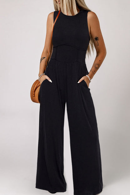 Zwarte jumpsuit met wijde pijpen en een strakke taille zonder mouwen